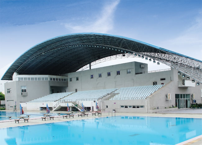 额尔古纳游泳馆网架